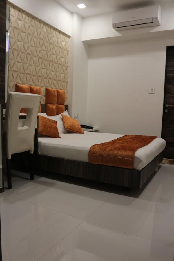 Hotel Voxton Mira-Bhayandar 外观 照片